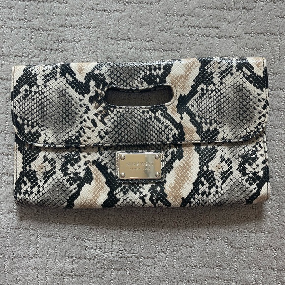 Nine West Python Snake Skin Envelope Clutch Handbag {Pre-Owned} - Picture 1 of 10